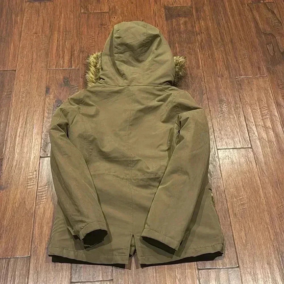 Large LOVE TREE Military Green Hooded Fur Coat - Picture 7 of 12